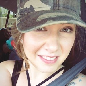 Meet your Posher, Coralee